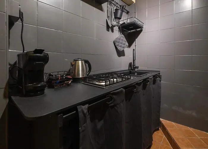 Antiba House Дом отдыха Феррара