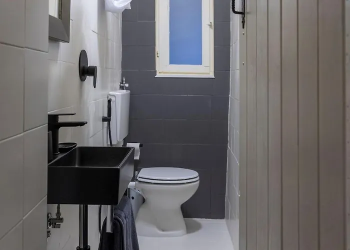 Дом отдыха Antiba House *