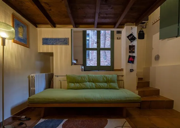 Antiba House فيرّارا